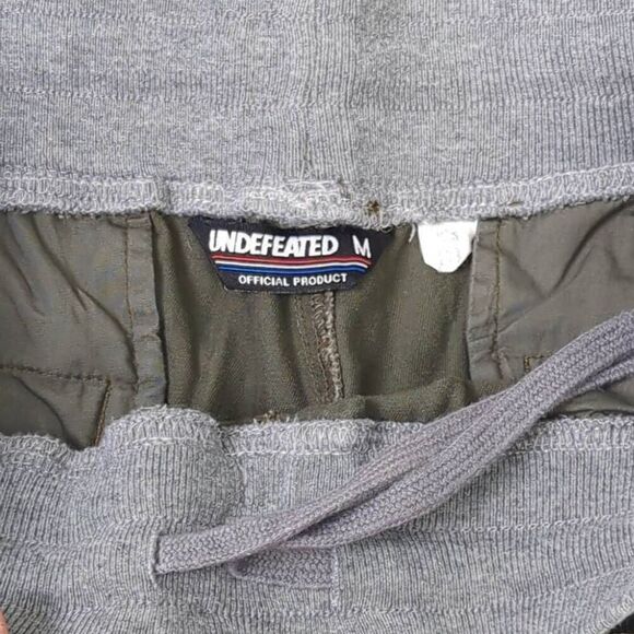 Undefeated Mens Size Medium Pull On Shorts Green Drawstring Waist Pockets - Picture 5 of 7